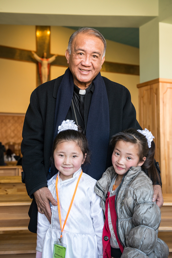 Bishop-Wens-was-passionate-about-youth-2013_CatholicMission-S.Reinhardt.jpg#asset:3875